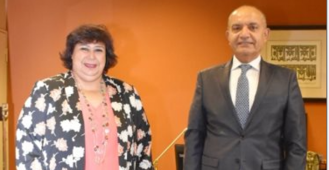سفير الأردن لدى القاهرة أمجد العضايلة يلتقى وزيرة الثقافة