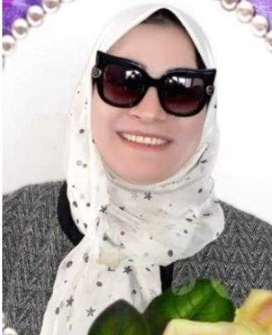 الاعلامى ياسر مصطفى  .. يهنئ  الاستاذة الدكتورة أمانى حامد جاد -  لحصولها على الأستاذية بكلية التمريض