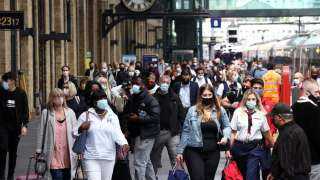 إنجلترا بصدد إلغاء اختبار وصول المسافرين الحاصلين على التطعيم الكامل ضد فيروس كورونا