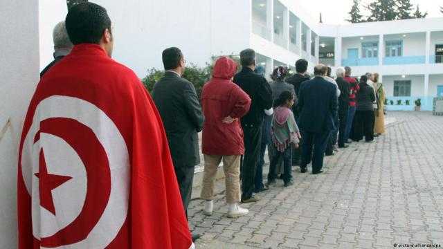 حرمان أعضاء ”حركة النهضة” و”قلب تونس” من المشاركة فى الانتخابات البرلمانية